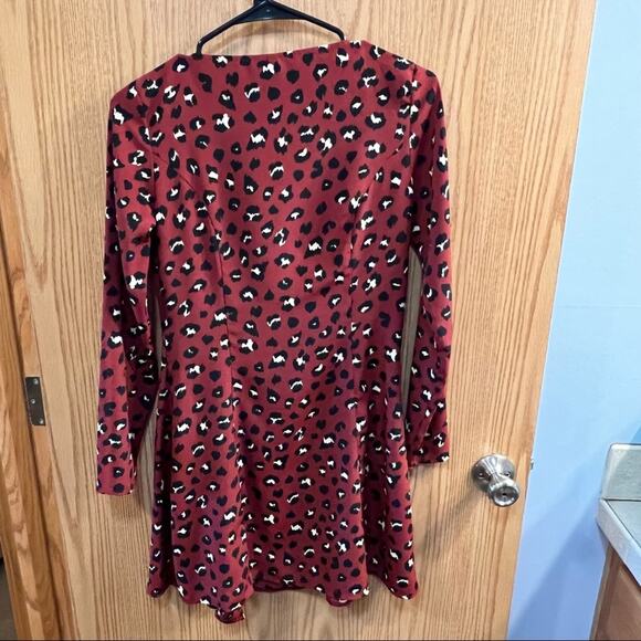Divided by H&M Dark Red Leopard Print Wrap Mini Dress Size 4 Animal Print - Picture 4 of 10